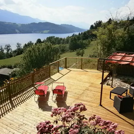 Haus Starfach شقة