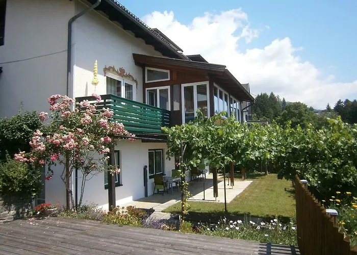 Haus Starfach Apartament Döbriach